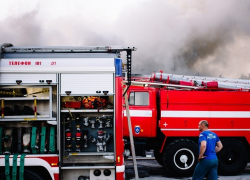 Огонь уничтожил бесхозное строение в Цимлянском районе