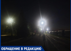 «Перрон поглотила тьма»: пассажиры пожаловались на плохое освещение на станции Волгодонская 