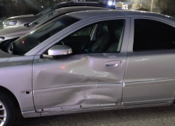 «Таксист на авто серого цвета врезался в нашу машину»: в Волгодонске ищут свидетелей ДТП на Морской 