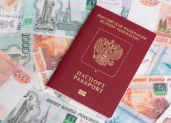 В августе подорожают водка, загранпаспорт и водительское удостоверение