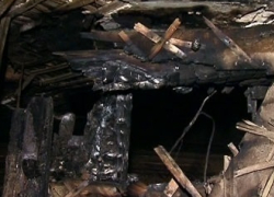 В Мартыновском районе едва не сгорела хозяйственная постройка