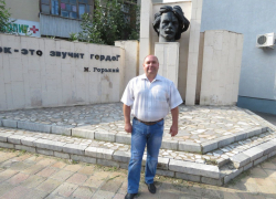 Школа №9 и памятник Горькому любимые места депутата Ковалевского