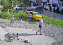 Компанию первоклассников в Волгодонске застали за попыткой взлома  желтых «Жигулей»