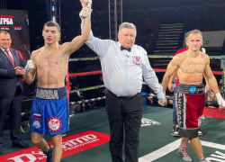 Нокаутом в пользу волгодонца Харитона Агрбы завершился бой за титул чемпиона Европы по боксу