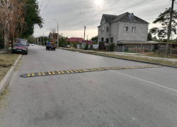 На переулке Первомайском появились новые «лежачие полицейские»