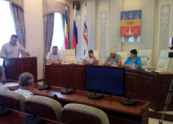 Депутаты Волгодонска предложили бороться с несанкционированной торговлей "нечеловеческими" методами 