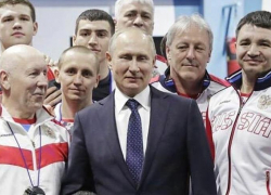 Пообщаться с Владимиром Путиным удалось боксеру из Волгодонска Харитону Агрба 