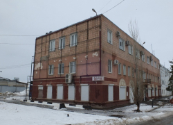 Теплоходы и краны речного порта Волгодонска не нашли новых хозяев