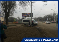 Волгодонцы вынуждены перебегать проезжую часть из-за переноса остановки