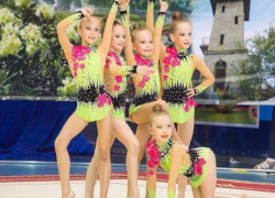 Очаровательные гимнастки из Волгодонска вновь покорили сердца зрителей и привезли россыпь наград с соревнований