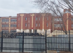 «Ну так не бывает!»: депутаты в шоке от плачевной судьбы капремонтов «Политэка» и Лицея №16 в Волгодонске 