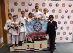 Юные волгодонцы вернулись с медалями с чемпионата Европы по карате