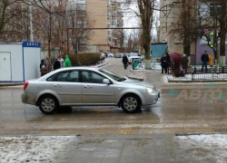 Переходящую дорогу по «зебре» женщину сбили на «30-нике» в Волгодонске 