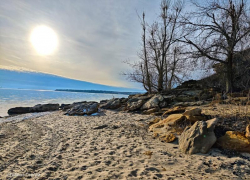 Зимой пора на пляж: на новогодние праздники люди открыли для себя отдых на берегу Цимлянского водохранилища в Саркеле