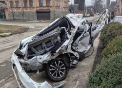 Раздолбанную вдребезги «Весту» выставили на продажу в Ростовской области