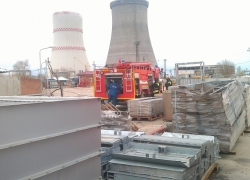 Пожарные тренировались тушить огонь на Ростовской АЭС в Волгодонске
