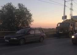 Два ДТП на путепроводе это всегда глухая пробка - читатель