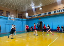 В Волгодонске определили лучшие студенческие команды в баскетболе 3х3