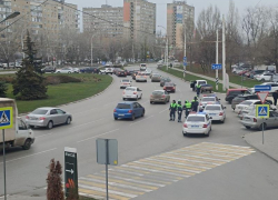 «Тонировка» под запретом: сотрудники ГАИ провели рейд в Волгодонске