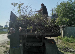 На улице Радужной субботник прошел в среду