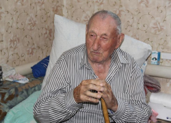 101-летнего ветерана Михаила Шевченко поздравили с Днем воинской славы