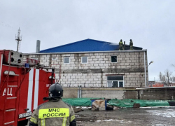 В Волгодонске из-за плохой проводки загорелся ангар СТО