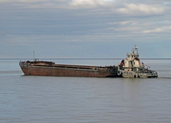 Волгодонцы отправились спасать севшее на мель судно