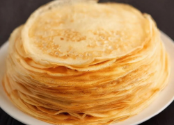 Запрыгнуть в последний вагон: три быстрых и простых рецепта блинов