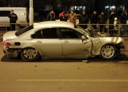 Перед аварией водитель "БМВ" устроил гонки с "Рэнж Ровером" по проспекту Строителей