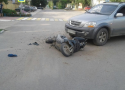 Два скутериста и велосипедист пострадали в ДТП в Волгодонске 