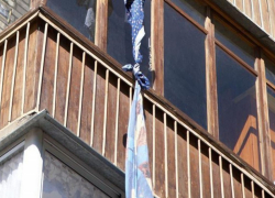 78-летний волгодонец разбился насмерть, выйдя из своей квартиры через балкон