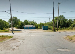 На Жуковском шоссе КУИ снесет нелегальный торговый павильон