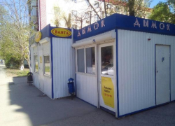 Сеть табачных павильонов в Волгодонске накрыли силовики, - очевидцы