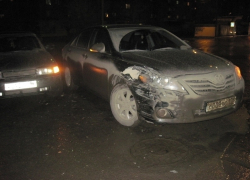 В Волгодонске на улице Горького произошло ДТП с участием «Тойоты» из Петербурга и ВАЗ-2112