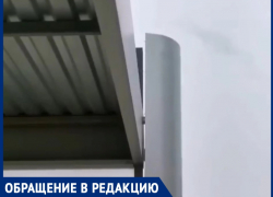 «Пластиковый скворечник» на Индустриальной: остановка скоро сорвется с петель