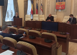 Не вышел даже онлайн: Владимир Брагин решил не принимать участие в выборе зампреда комиссии по строительству 