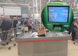 Банкоматы слегли, люди судорожно искали купюры или отказывались от покупок: как Волгодонск пережил крах системы онлайн платежей