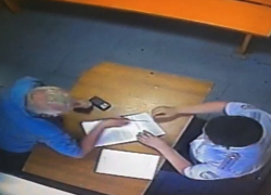 Бывший доцент устроил дебош в подъезде и напал на полицейского в Волгодонске