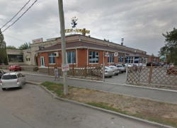  В Волгодонске неудачливый грабитель пытался вынести бутылки виски и вина из пиццерии