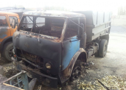 В Волгодонске сожгли грузовик МАЗ, принадлежащий фирме «Доставщик»