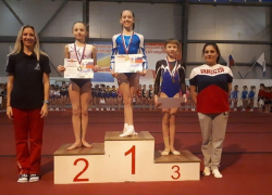 Волгодонские гимнасты выполнили нормативы КМС