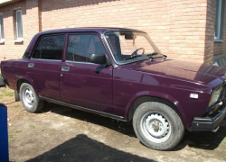 В Волгодонске неизвестные угнали баклажановую «семерку»