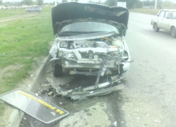 В Волгодонске на Жуковском шоссе «десятка» протаранила учебную «четверку», а та от удара отлетела в «Калину»