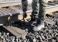 Под Волгодонском безработный попытался разобрать магистральную железную дорогу