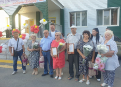 «Волгодонцы, вы каждый день отдаете частичку себя в развитие и будущее нашего города»: большой праздник в округе №23 организовал депутат Юрий Бердников