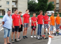 Школьники из Волгодонска показали высший класс езды на автомоделях