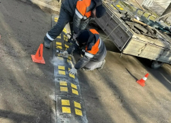 Рядом с детским садом в ЮЗР появился новый «лежачий полицейский» 