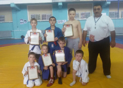 Волгодонцы завоевали пять медалей с открытого Кубка по самбо