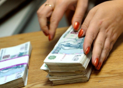 В Волгодонске бухгалтер похитила из магазина автозапчастей 250 тысяч рублей, чтобы погасить свои кредиты