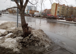 Огромные лужи появились по всему Волгодонску после потепления 
